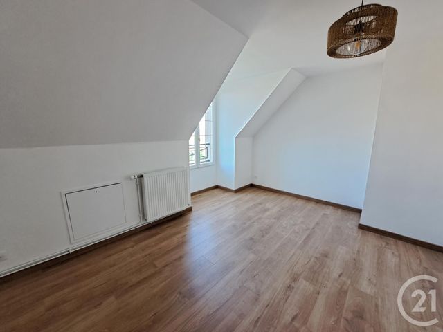 Maison &agrave; louer - 5 pi&egrave;ces - 100,66 m2 - Le Malesherbois - 45 - CENTRE