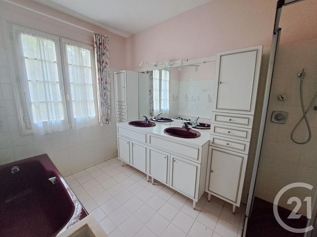 Maison &agrave; vendre - 8 pi&egrave;ces - 180 m2 - La Chapelle La Reine - 77 - ILE-DE-FRANCE