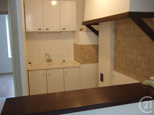 Appartement F2 &agrave; vendre - 2 pi&egrave;ces - 43,45 m2 - Le Malesherbois - 45 - CENTRE