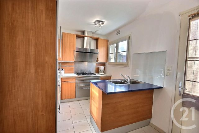 Maison &agrave; louer - 4 pi&egrave;ces - 85,28 m2 - Mer - 41 - CENTRE