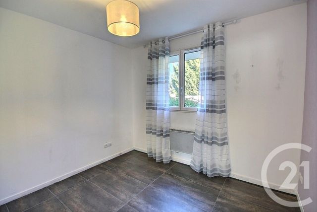 Maison à vendre - 5 pièces - 103,66 m2 - Dhuizon - 41 - CENTRE