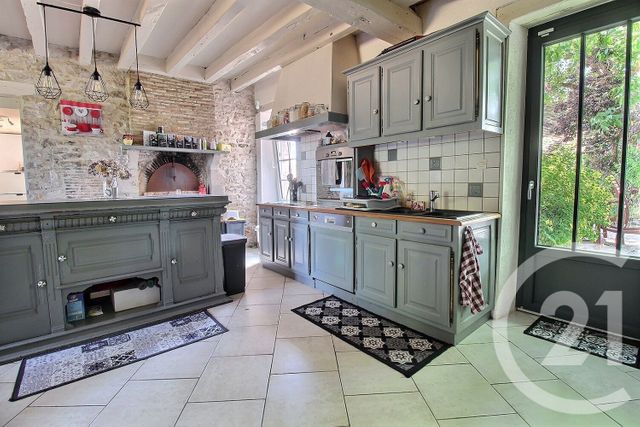 Maison à vendre - 6 pièces - 228 m2 - Ormes - 45 - CENTRE