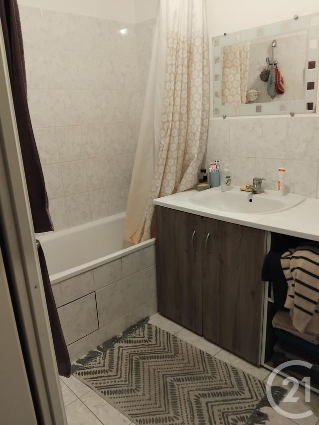 Appartement F3 &agrave; vendre - 3 pi&egrave;ces - 60,87 m2 - Orleans - 45 - CENTRE