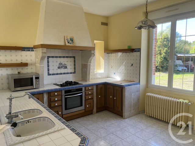 Maison &agrave; louer - 6 pi&egrave;ces - 169,66 m2 - Dry - 45 - CENTRE