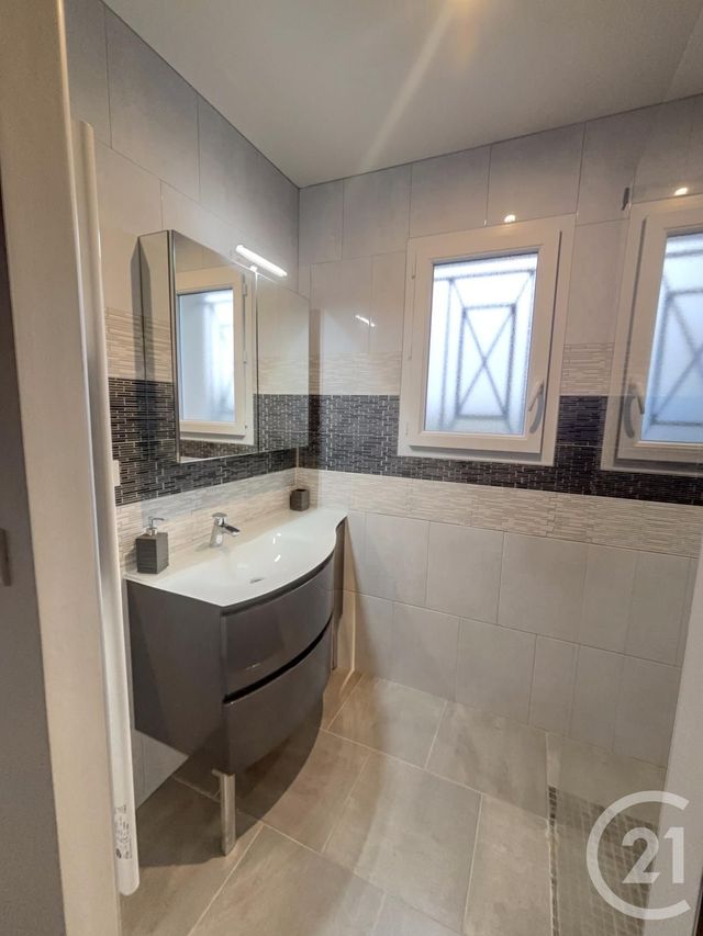 Maison à vendre - 5 pièces - 108,24 m2 - Coulmiers - 45 - CENTRE