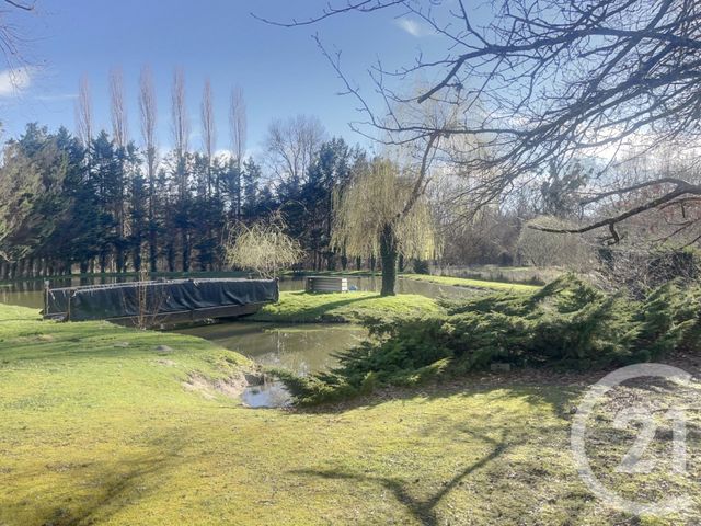 Maison &agrave; vendre - 6 pi&egrave;ces - 345 m2 - La Ferte St Cyr - 41 - CENTRE