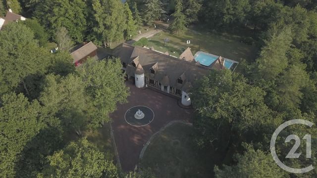 Maison &agrave; vendre - 6 pi&egrave;ces - 345 m2 - La Ferte St Cyr - 41 - CENTRE