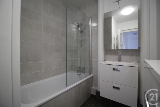 Appartement &agrave; louer - 3 pi&egrave;ces - 60,50 m2 - Beaugency - 45 - CENTRE