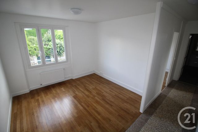 Appartement &agrave; louer - 3 pi&egrave;ces - 60,50 m2 - Beaugency - 45 - CENTRE