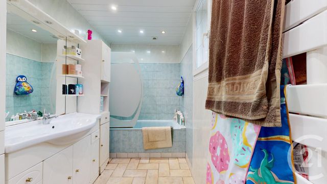 Maison à vendre - 6 pièces - 122 m2 - La Ferte Gaucher - 77 - ILE-DE-FRANCE