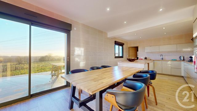 Maison à vendre - 7 pièces - 220 m2 - La Ferte Gaucher - 77 - ILE-DE-FRANCE