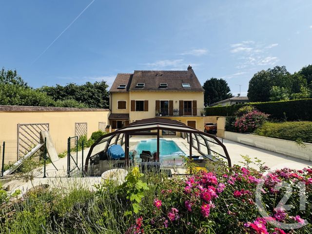 Maison à vendre - 8 pièces - 244 m2 - La Ferte Gaucher - 77 - ILE-DE-FRANCE