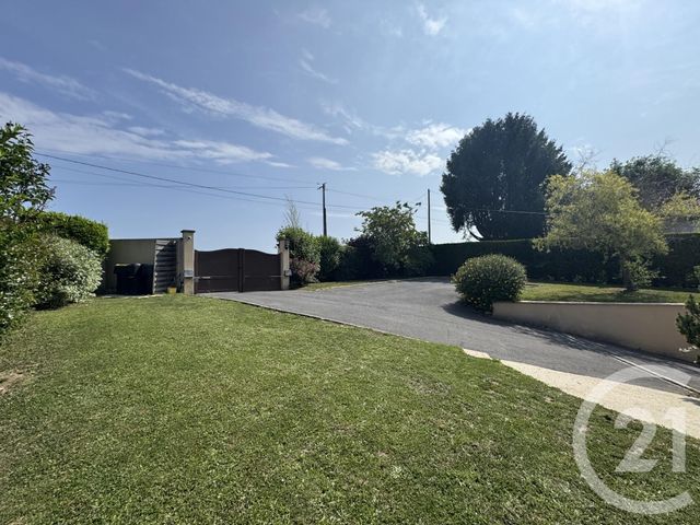 Maison à vendre - 8 pièces - 244 m2 - La Ferte Gaucher - 77 - ILE-DE-FRANCE