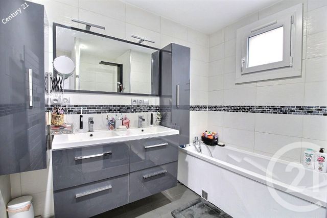 Maison &agrave; vendre - 6 pi&egrave;ces - 113,50 m2 - La Ferte Sous Jouarre - 77 - ILE-DE-FRANCE