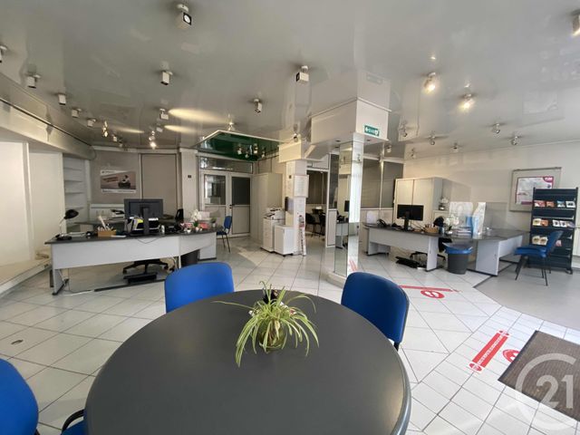 Local commercial à louer - 143.0 m2 - 51 - Marne