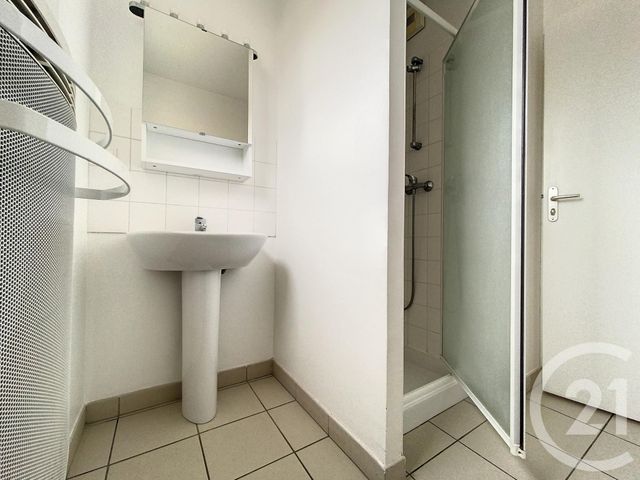 Appartement T4 à louer - 4 pièces - 108 m2 - Sarry - 51 - CHAMPAGNE-ARDENNE