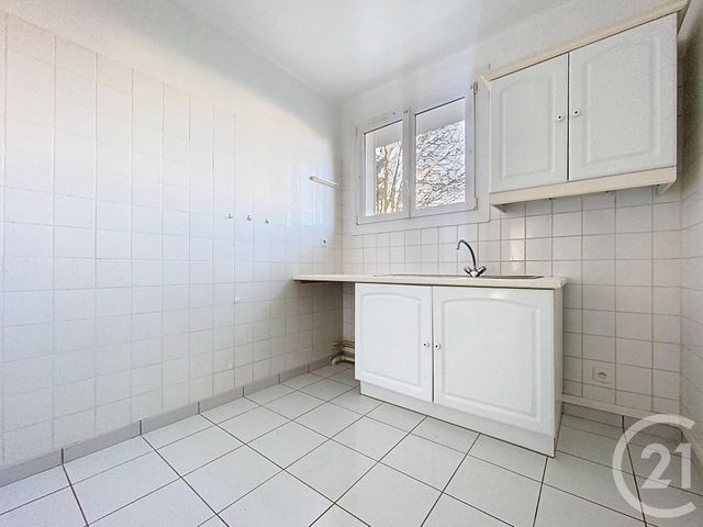 Appartement F4 à louer - 4 pièces - 116 m2 - Chalons En Champagne - 51 - CHAMPAGNE-ARDENNE