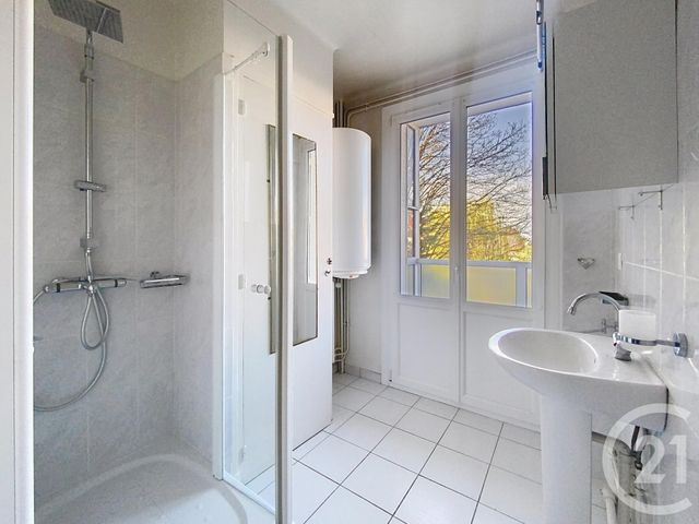 Appartement F4 à louer - 4 pièces - 116 m2 - Chalons En Champagne - 51 - CHAMPAGNE-ARDENNE