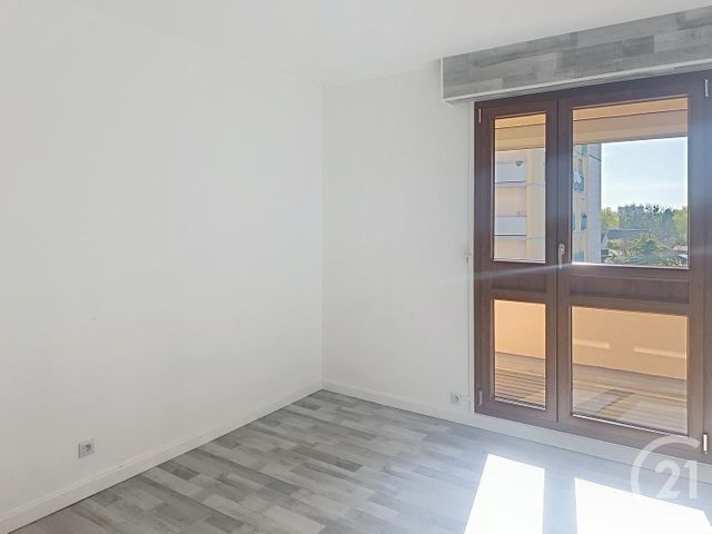 Appartement F3 à vendre - 4 pièces - 71,89 m2 - Chalons En Champagne - 51 - CHAMPAGNE-ARDENNE