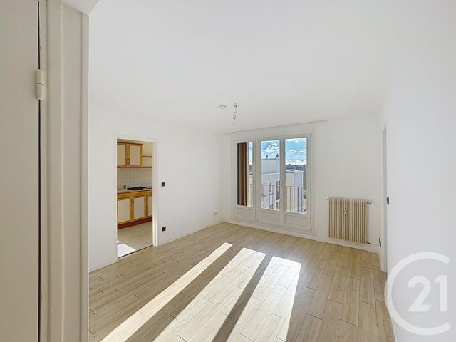 Appartement F2 &agrave; louer - 2 pi&egrave;ces - 42 m2 - Chalons En Champagne - 51 - CHAMPAGNE-ARDENNE