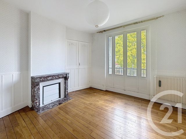 Appartement F3 &agrave; louer - 3 pi&egrave;ces - 80,77 m2 - Chalons En Champagne - 51 - CHAMPAGNE-ARDENNE