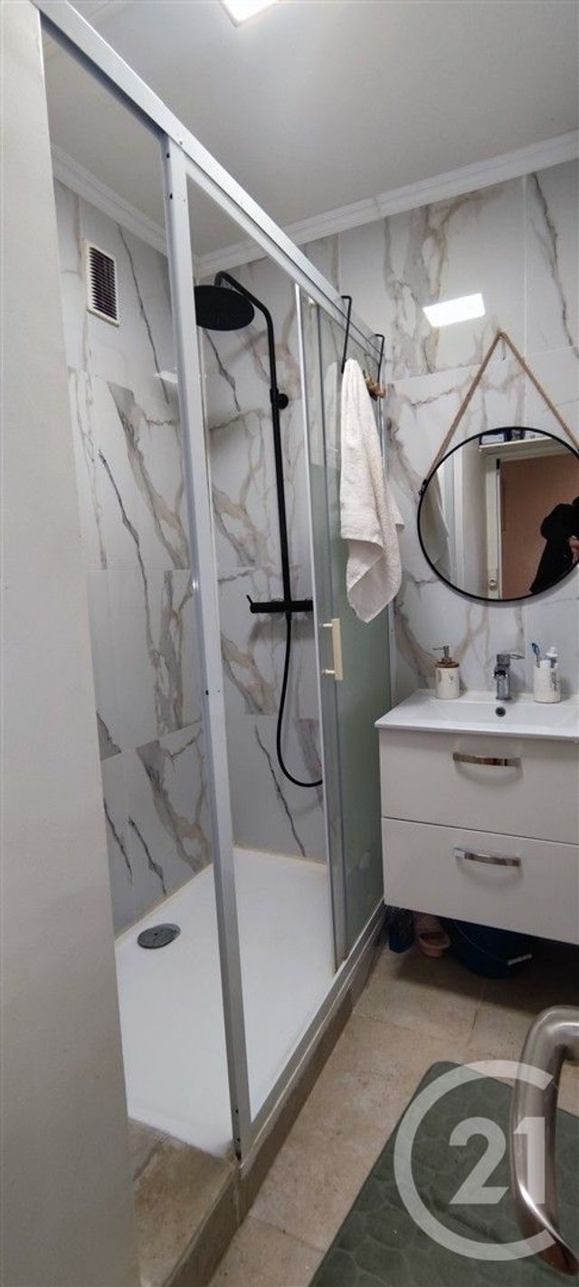 Appartement F3 à vendre - 5 pièces - 65 m2 - Chalons En Champagne - 51 - CHAMPAGNE-ARDENNE