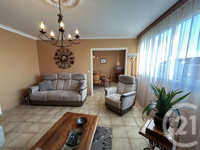 Appartement F5 &agrave; vendre - 5 pi&egrave;ces - 92,51 m2 - Chalons En Champagne - 51 - CHAMPAGNE-ARDENNE