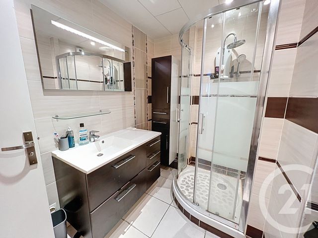 Appartement F4 à louer - 5 pièces - 95,55 m2 - St Memmie - 51 - CHAMPAGNE-ARDENNE