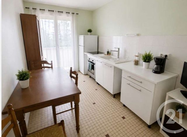 Appartement F3 bis &agrave; vendre - 3 pi&egrave;ces - 75,90 m2 - Fagnieres - 51 - CHAMPAGNE-ARDENNE