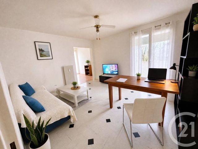 Appartement F3 bis &agrave; vendre - 3 pi&egrave;ces - 75,90 m2 - Fagnieres - 51 - CHAMPAGNE-ARDENNE