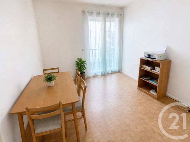 Appartement F3 bis &agrave; vendre - 3 pi&egrave;ces - 75,90 m2 - Fagnieres - 51 - CHAMPAGNE-ARDENNE