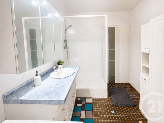 Appartement F3 bis &agrave; vendre - 3 pi&egrave;ces - 75,90 m2 - Fagnieres - 51 - CHAMPAGNE-ARDENNE
