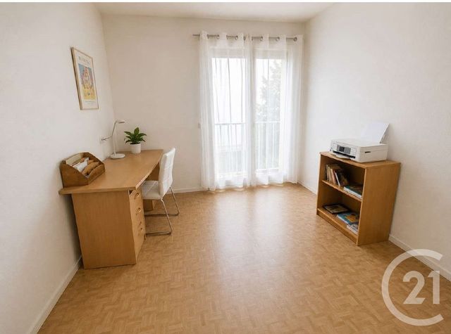 Appartement F3 bis &agrave; vendre - 3 pi&egrave;ces - 75,90 m2 - Fagnieres - 51 - CHAMPAGNE-ARDENNE