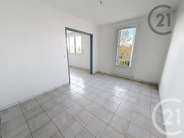 Appartement F4 &agrave; vendre - 4 pi&egrave;ces - 77,82 m2 - Chalons En Champagne - 51 - CHAMPAGNE-ARDENNE