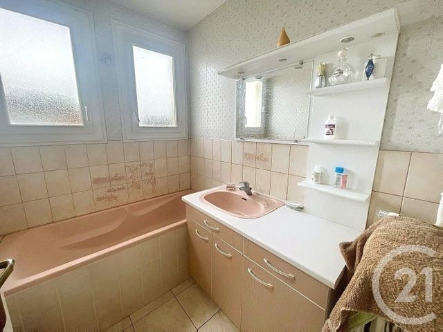 Appartement F4 &agrave; vendre - 4 pi&egrave;ces - 65,10 m2 - Sezanne - 51 - CHAMPAGNE-ARDENNE