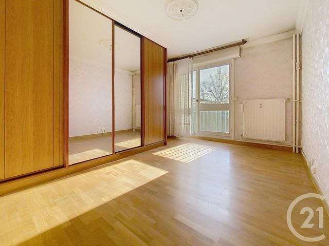 Appartement F4 &agrave; louer - 4 pi&egrave;ces - 110,22 m2 - Chalons En Champagne - 51 - CHAMPAGNE-ARDENNE