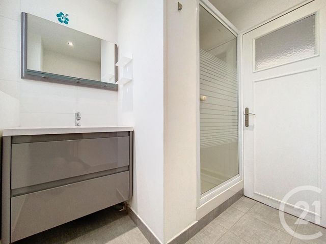 Appartement &agrave; louer - 4 pi&egrave;ces - 65,60 m2 - Chalons En Champagne - 51 - CHAMPAGNE-ARDENNE