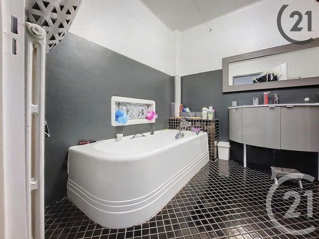 Appartement F5 &agrave; vendre - 5 pi&egrave;ces - 117,07 m2 - Chalons En Champagne - 51 - CHAMPAGNE-ARDENNE