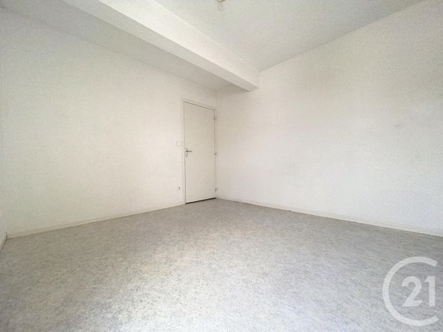 Appartement F4 &agrave; louer - 4 pi&egrave;ces - 104 m2 - Sarry - 51 - CHAMPAGNE-ARDENNE