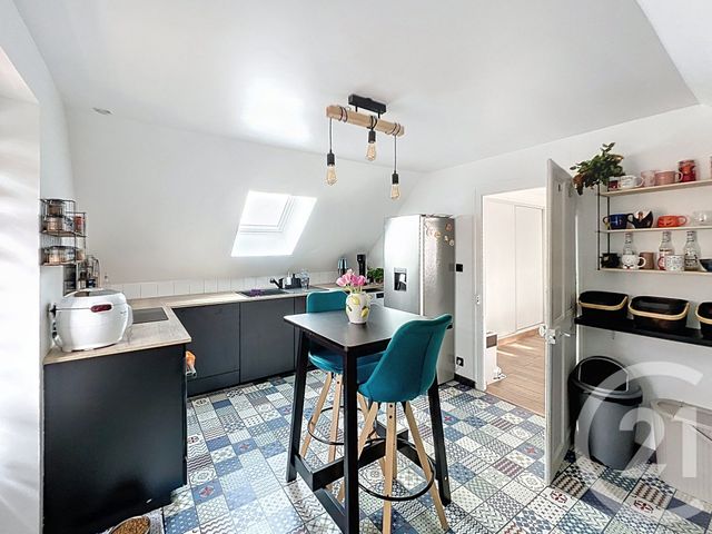 Appartement &agrave; louer - 4 pi&egrave;ces - 84,05 m2 - Chalons En Champagne - 51 - CHAMPAGNE-ARDENNE