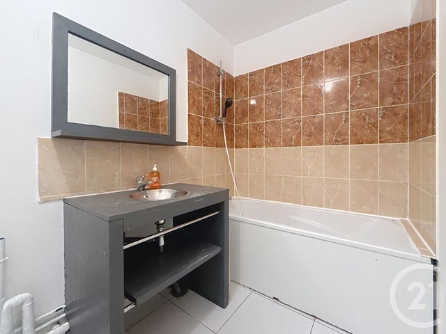 Appartement F3 &agrave; louer - 3 pi&egrave;ces - 63,29 m2 - Chalons En Champagne - 51 - CHAMPAGNE-ARDENNE