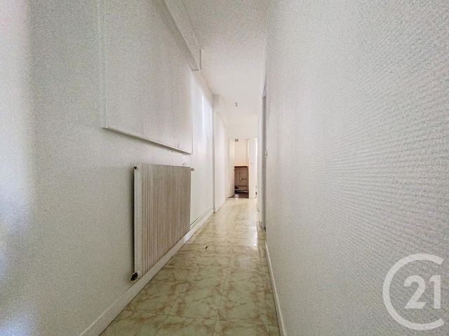 Appartement F3 &agrave; louer - 3 pi&egrave;ces - 61,48 m2 - Chalons En Champagne - 51 - CHAMPAGNE-ARDENNE