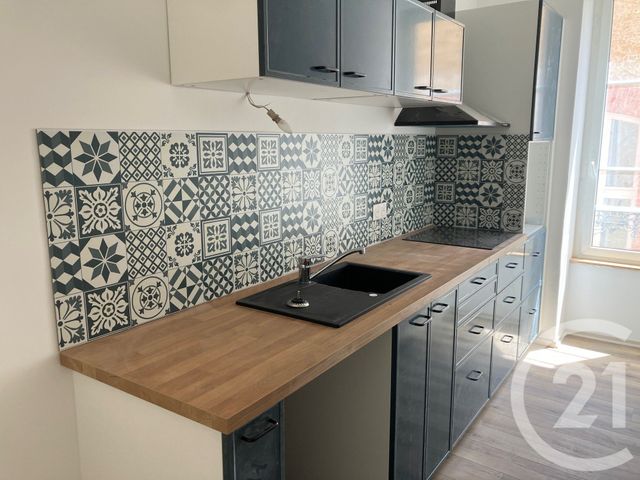 Appartement &agrave; louer - 4 pi&egrave;ces - 85 m2 - Chalons En Champagne - 51 - CHAMPAGNE-ARDENNE