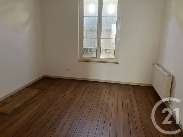 Appartement &agrave; louer - 4 pi&egrave;ces - 85 m2 - Chalons En Champagne - 51 - CHAMPAGNE-ARDENNE