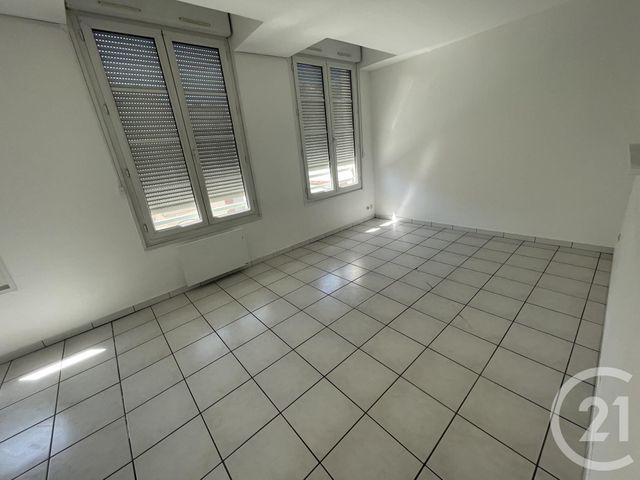 Appartement F3 &agrave; louer - 3 pi&egrave;ces - 61,15 m2 - Chalons En Champagne - 51 - CHAMPAGNE-ARDENNE