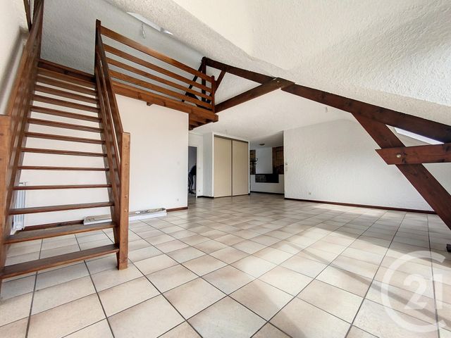 Appartement F4 &agrave; louer - 4 pi&egrave;ces - 97,37 m2 - Chalons En Champagne - 51 - CHAMPAGNE-ARDENNE