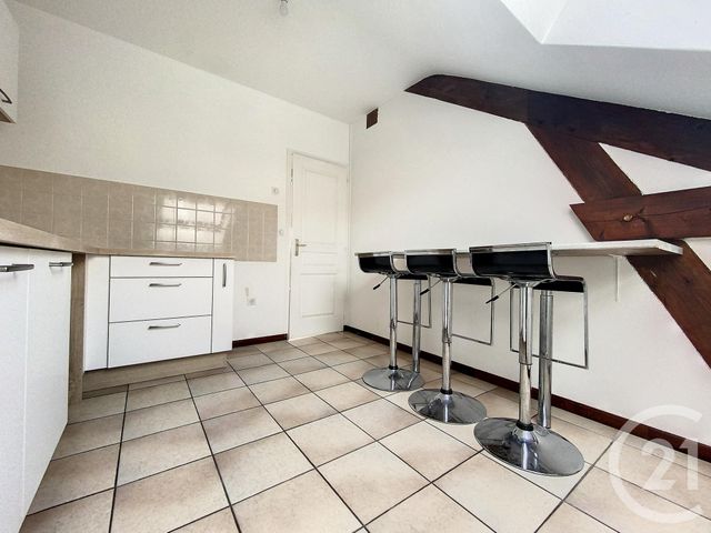 Appartement F4 &agrave; louer - 4 pi&egrave;ces - 97,37 m2 - Chalons En Champagne - 51 - CHAMPAGNE-ARDENNE