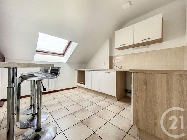 Appartement F4 &agrave; louer - 4 pi&egrave;ces - 97,37 m2 - Chalons En Champagne - 51 - CHAMPAGNE-ARDENNE