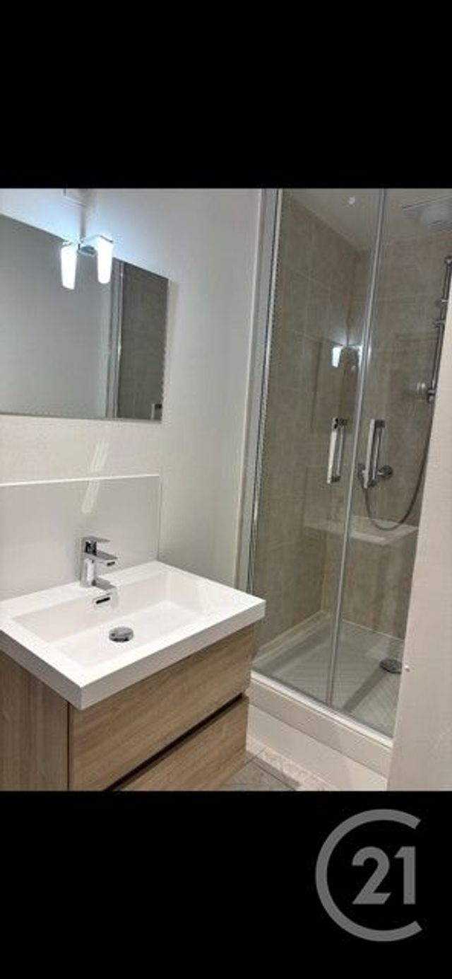 Appartement Studio &agrave; louer - 1 pi&egrave;ce - 20 m2 - Chalons En Champagne - 51 - CHAMPAGNE-ARDENNE