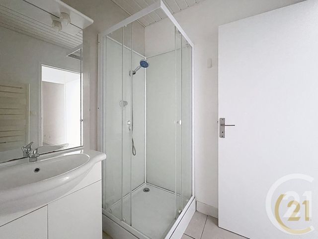 Maison &agrave; louer - 3 pi&egrave;ces - 49 m2 - Bolbec - 76 - HAUTE-NORMANDIE